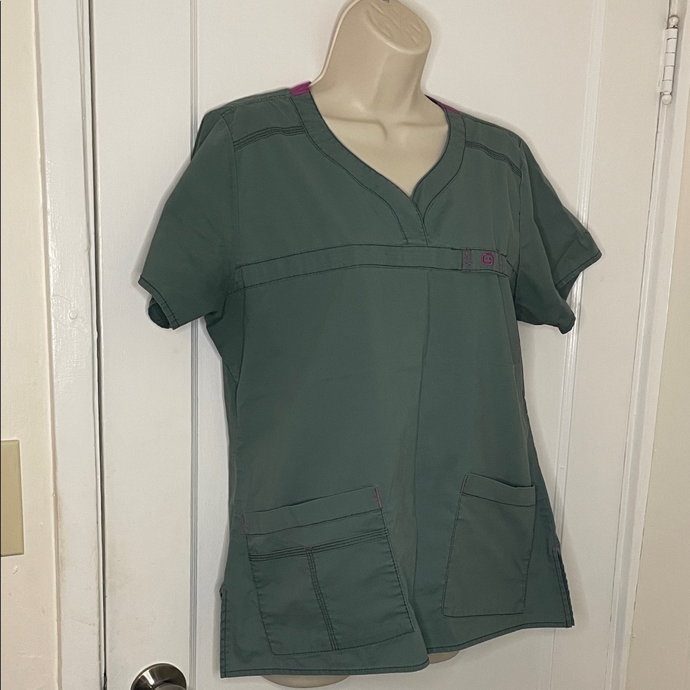 WonderWink Green V-Neck Blouse with Pink Details